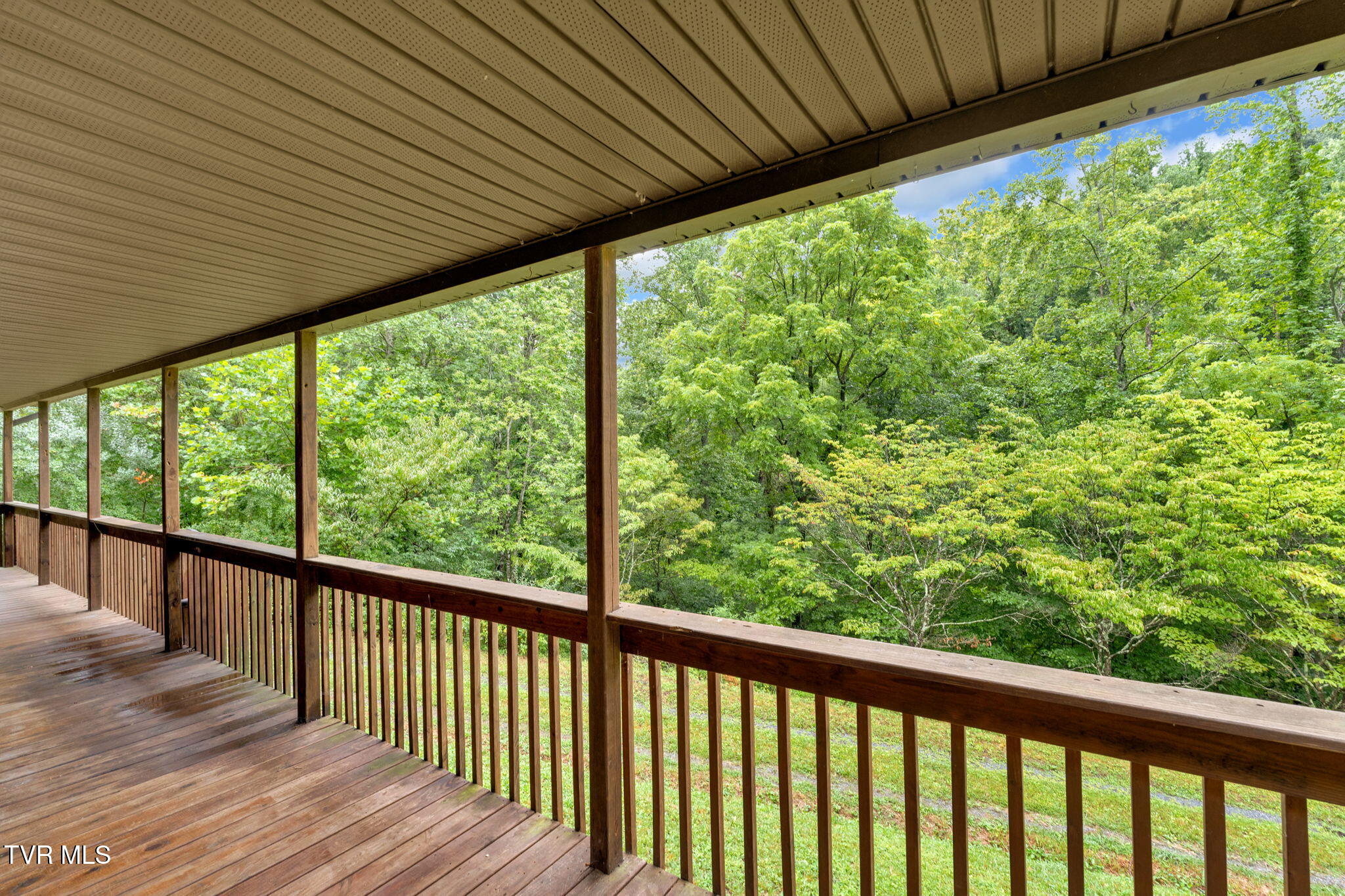 1306 Old Stage Road Johnson City, TN 37615 - Photo 13 of 32 5-web-or-mls-JH 20250813-196