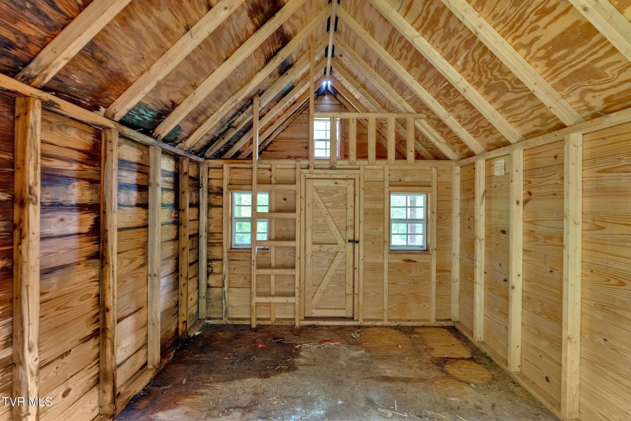 1306 Old Stage Road Johnson City, TN 37615 - Photo 15 of 32 3-web-or-mls-JH 20250813-187