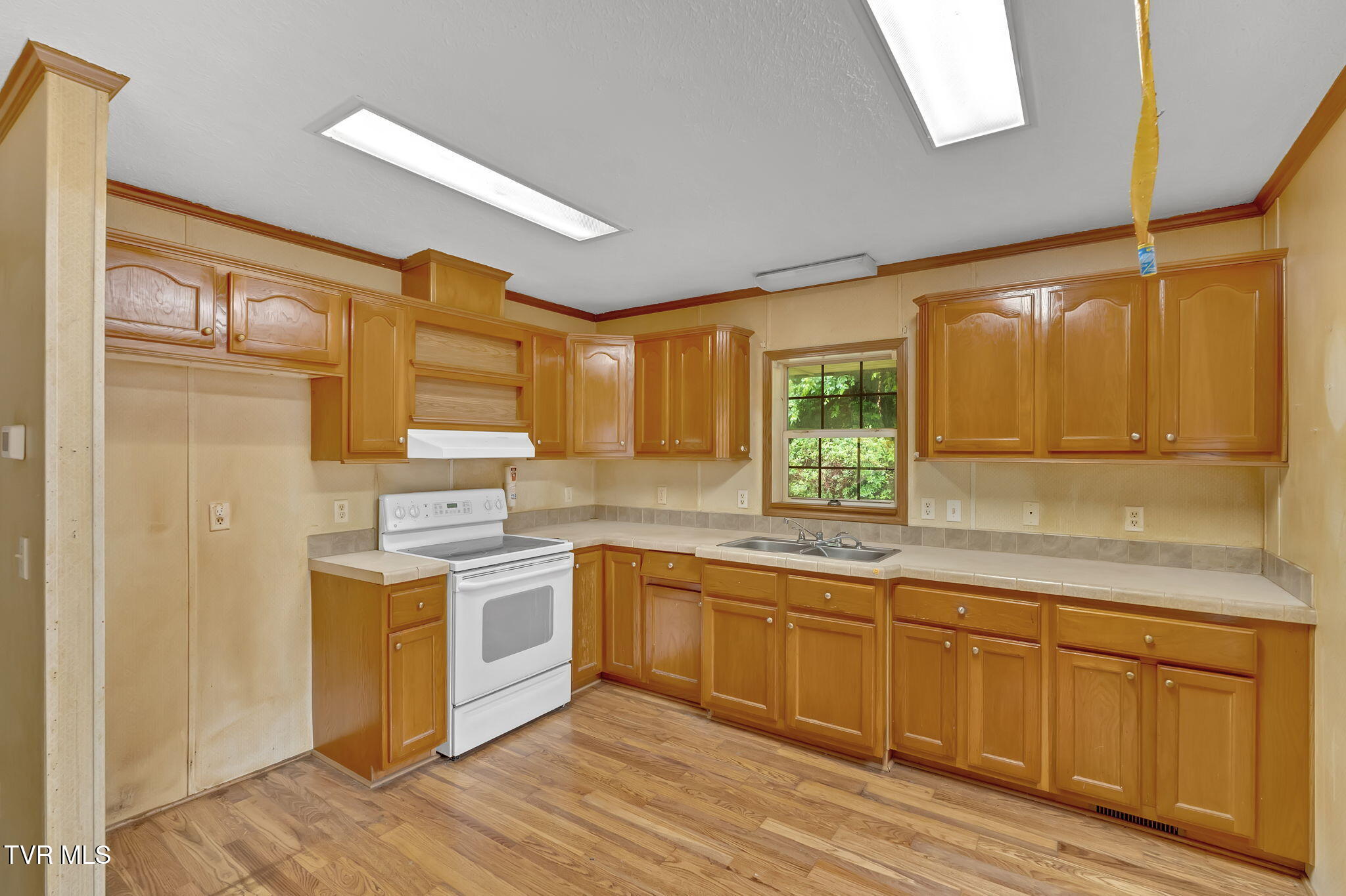 1306 Old Stage Road Johnson City, TN 37615 - Photo 19 of 32 19-web-or-mls-JH 20250813-208