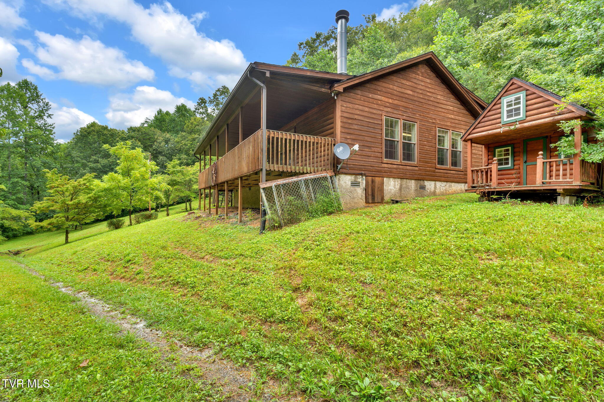 1306 Old Stage Road Johnson City, TN 37615 - Photo 5 of 32 2-web-or-mls-JH 20250813-175