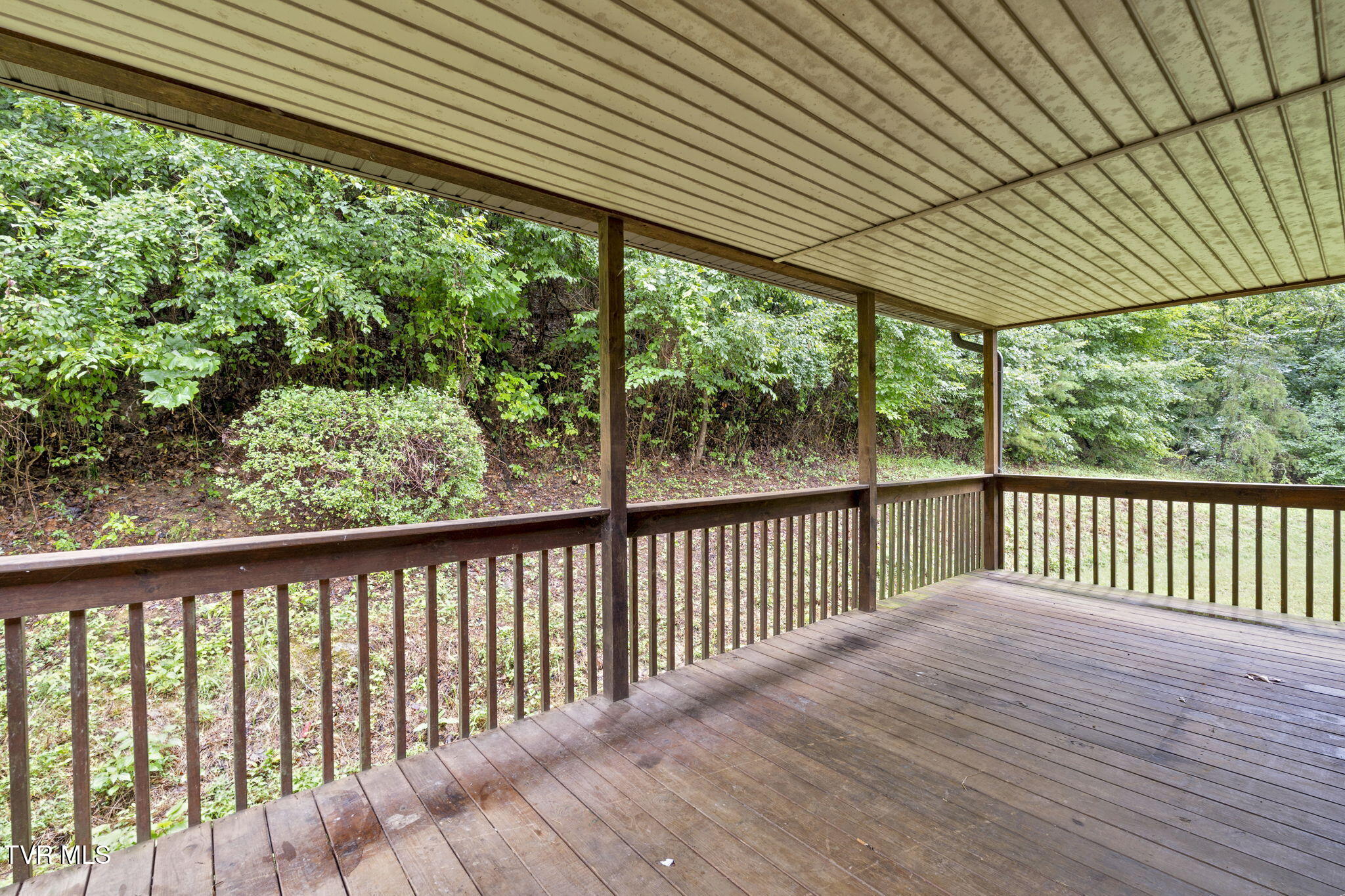 1306 Old Stage Road Johnson City, TN 37615 - Photo 9 of 32 15-web-or-mls-JH 20250813-260
