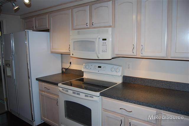 776 Oak Brook Ridge Drive, Unit 160 Rochester Hills, MI 48307 - Photo 4 of 18