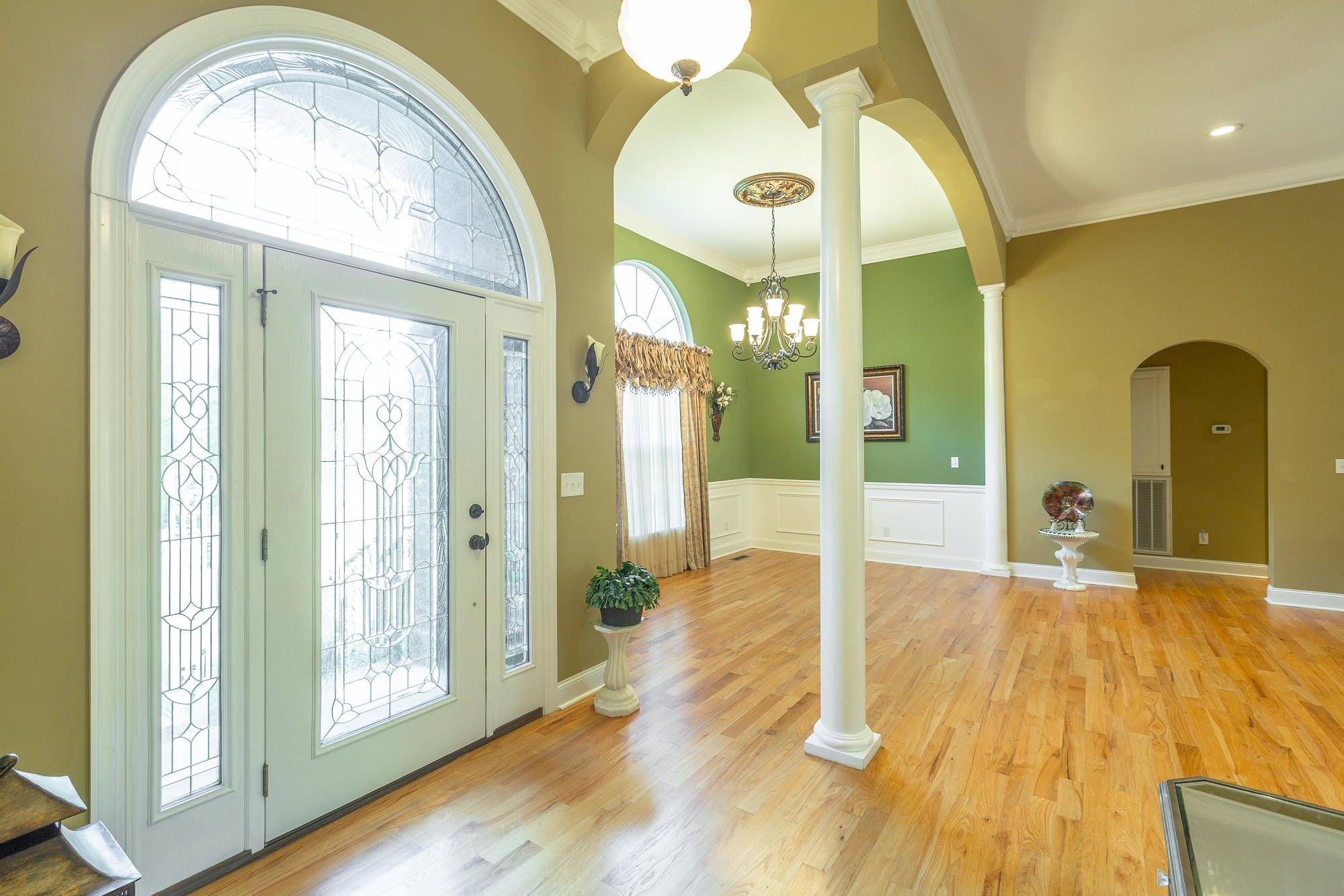 7929 Gann Road Hixson, TN 37343 - Photo 2 of 29 Foyer and formal dining room
