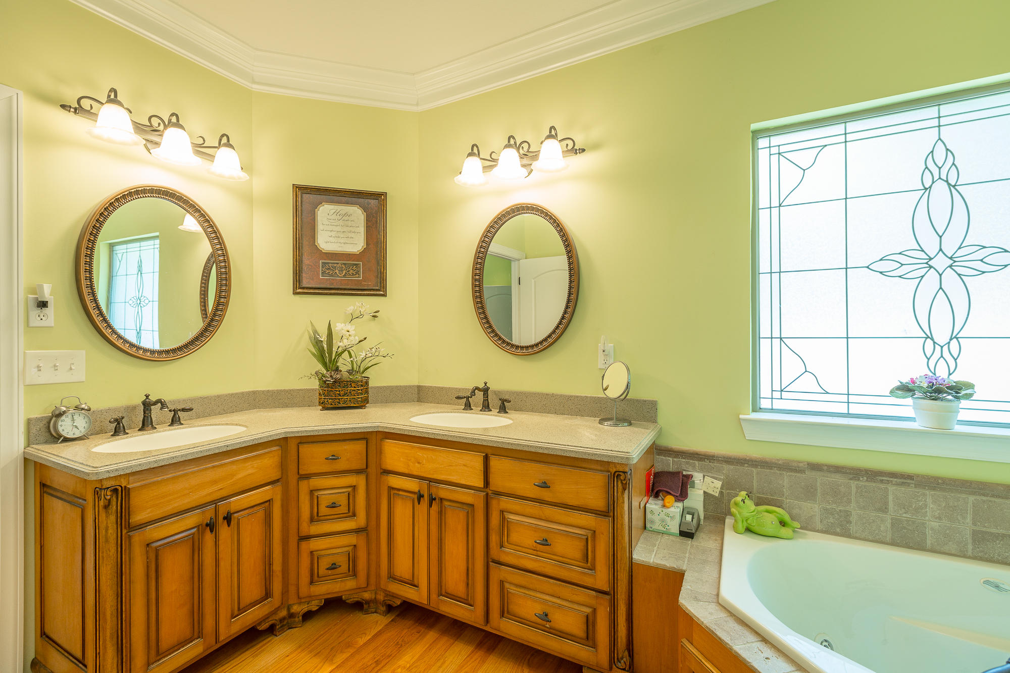 7929 Gann Road Hixson, TN 37343 - Photo 20 of 29 Master en suite