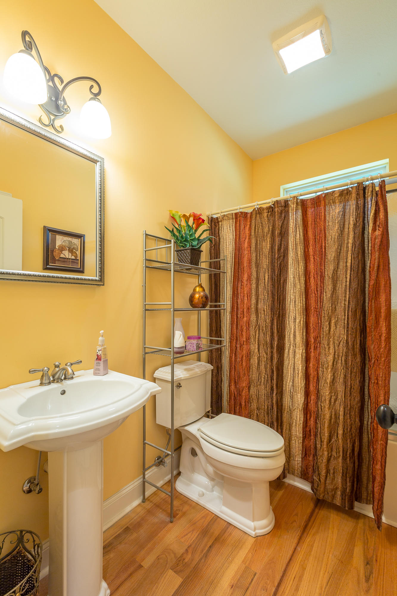 7929 Gann Road Hixson, TN 37343 - Photo 22 of 29 Full bathroom