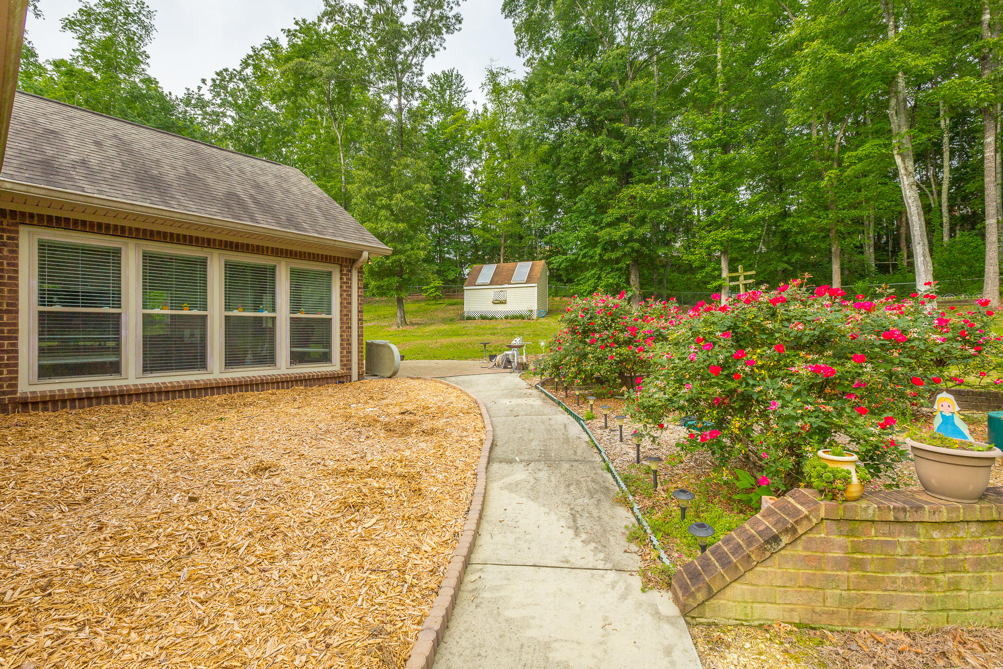 7929 Gann Road Hixson, TN 37343 - Photo 27 of 29 Landscaping