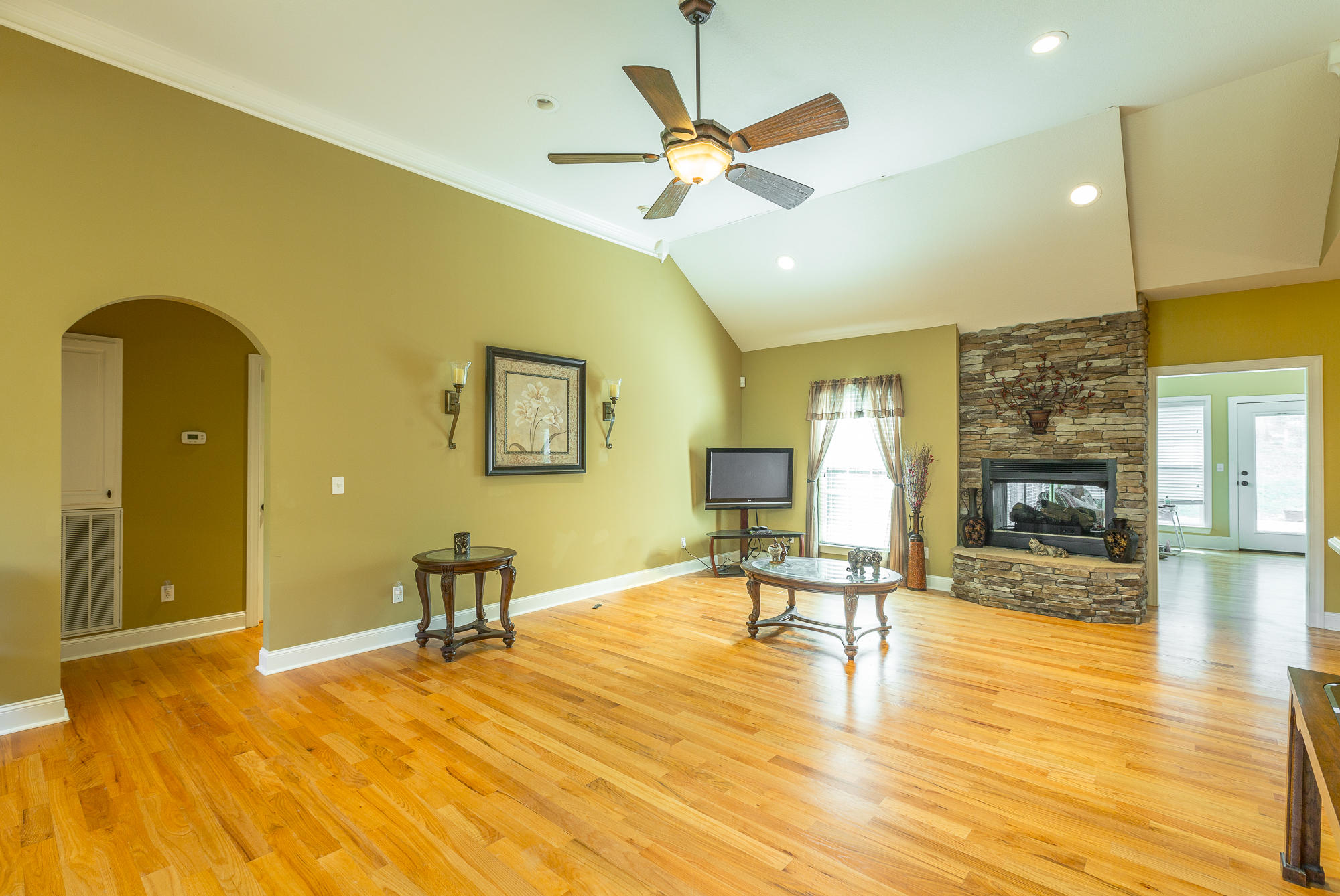 7929 Gann Road Hixson, TN 37343 - Photo 7 of 29 Great room