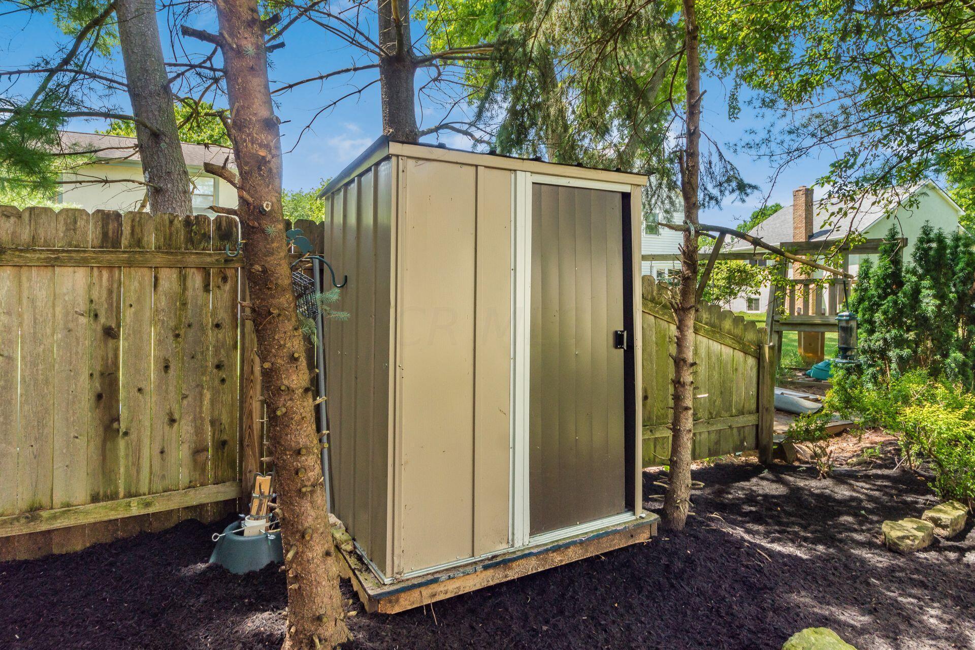 5345 Roscommon Road Dublin, OH 43017 - Photo 45 of 47 Shed