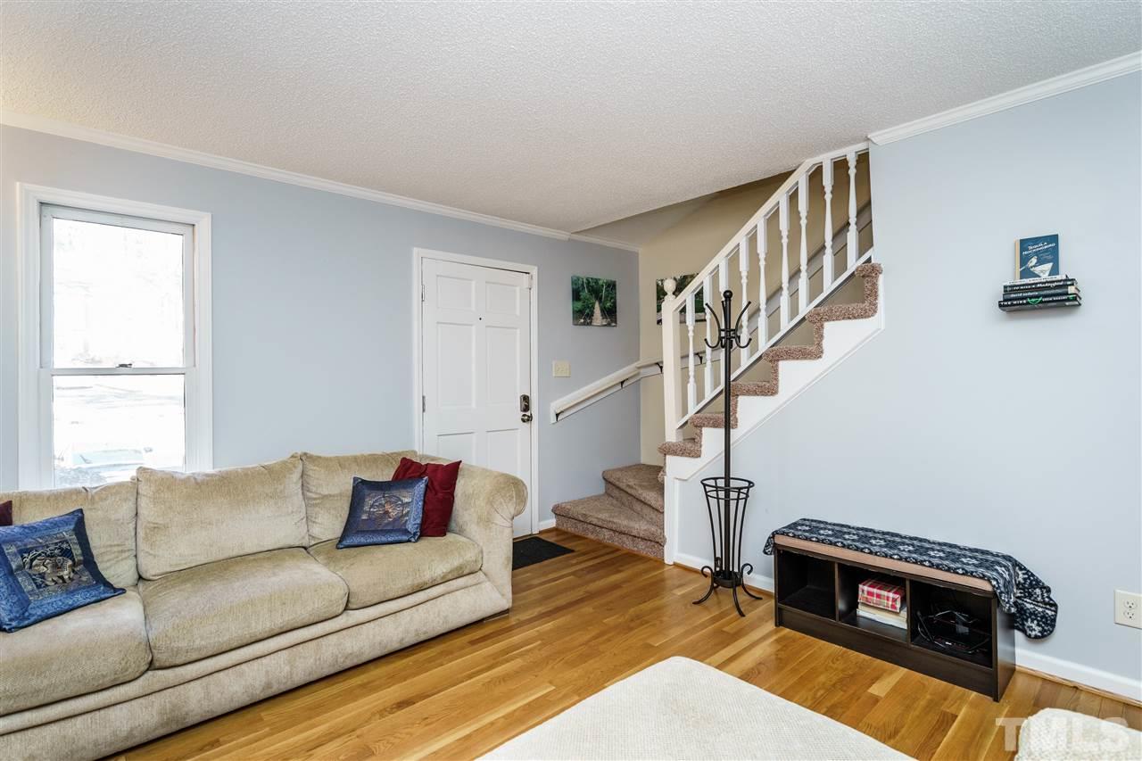 5532 Hamstead Crossing Raleigh, NC 27612 - Photo 2 of 25 a living room with furniture