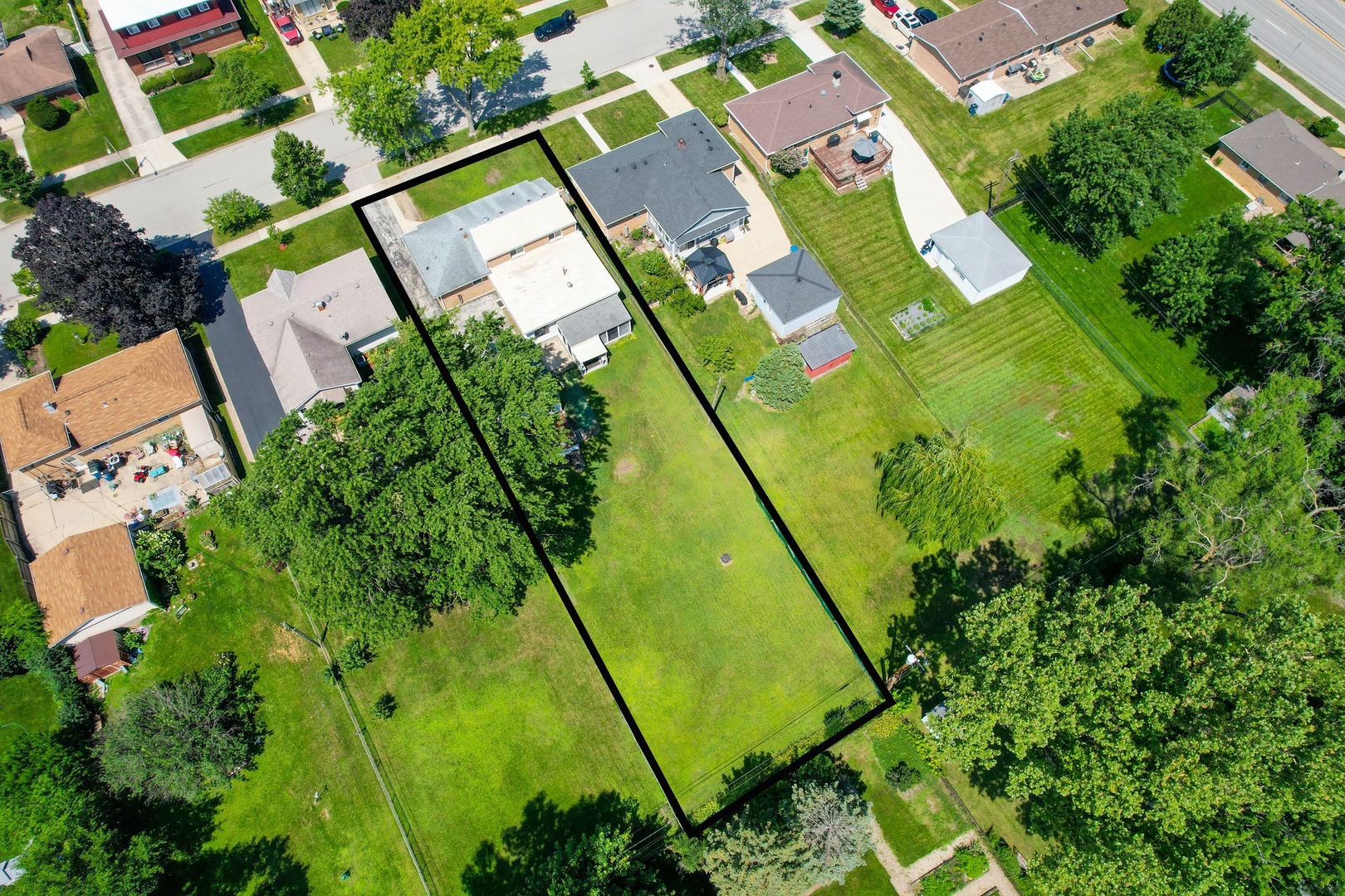 425 South Clarendon Avenue Addison, IL 60101 - Photo 4 of 31