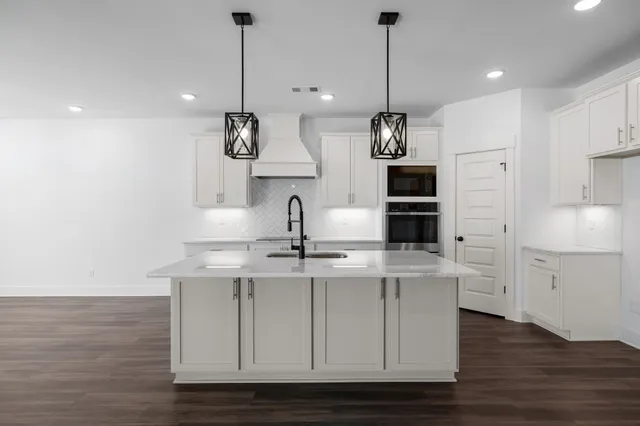 $599,900 | 2319 Murano Drive, Murfreesboro, TN 37128