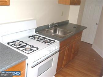 6949 Clinton Road Upper Darby, PA 19082 - Photo 6 of 12