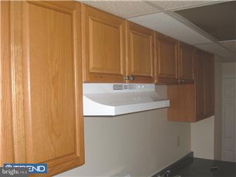 6949 Clinton Road Upper Darby, PA 19082 - Photo 8 of 12