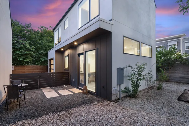 $3,550 | 1903 Frazier Avenue, Unit B, Austin, TX 78704