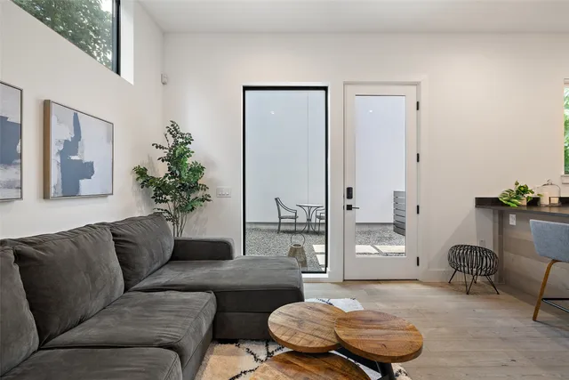 $3,550 | 1903 Frazier Avenue, Unit B, Austin, TX 78704