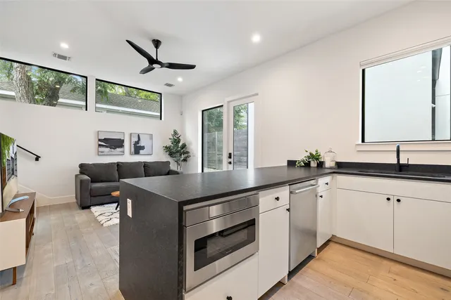 $3,550 | 1903 Frazier Avenue, Unit B, Austin, TX 78704