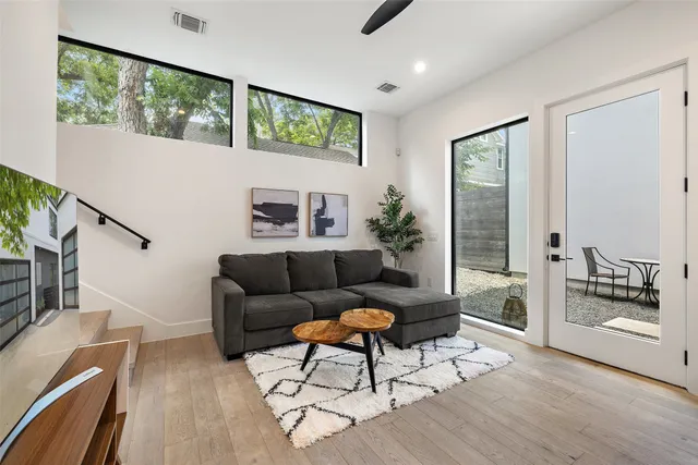 $3,550 | 1903 Frazier Avenue, Unit B, Austin, TX 78704