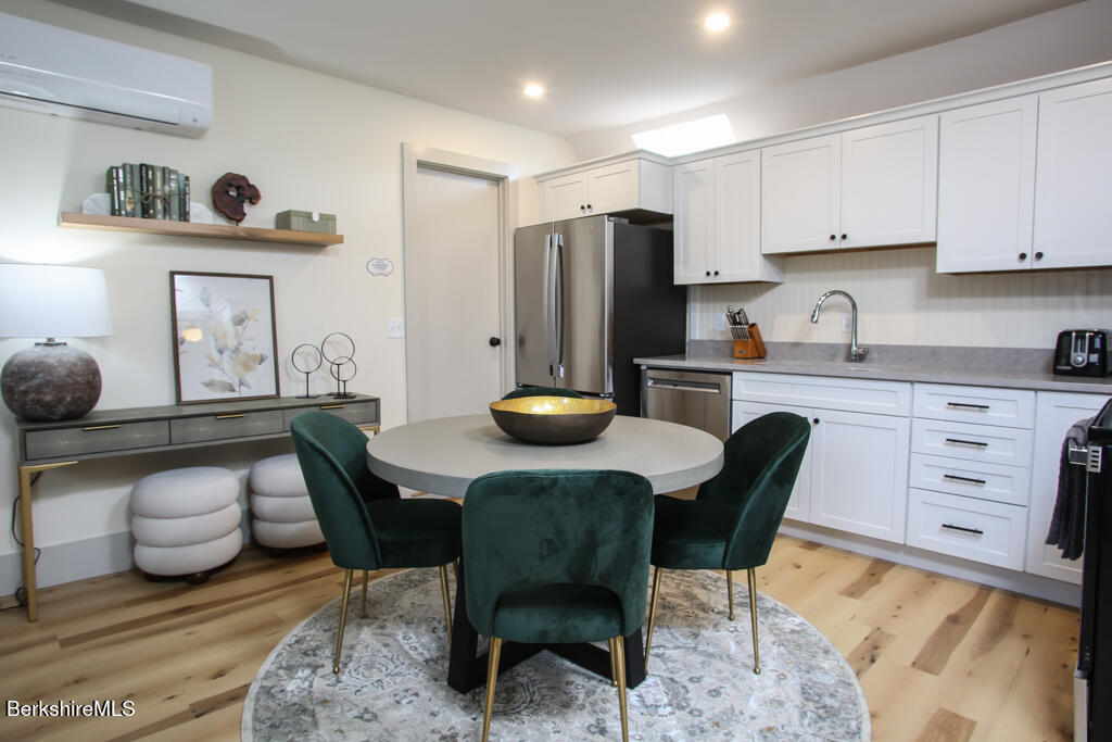 44 Main Street, Unit 3 Stockbridge, MA 01262 - Photo 3 of 13 DINING AREA