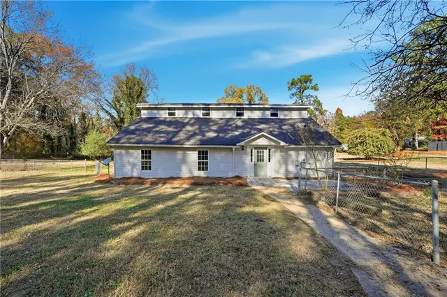 a view of a house with a outdoor space