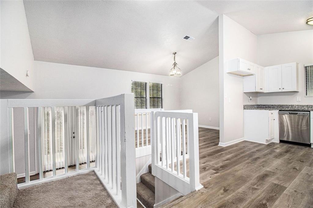 5268 Fox Path Stone Mountain, GA 30088 - Photo 9 of 31