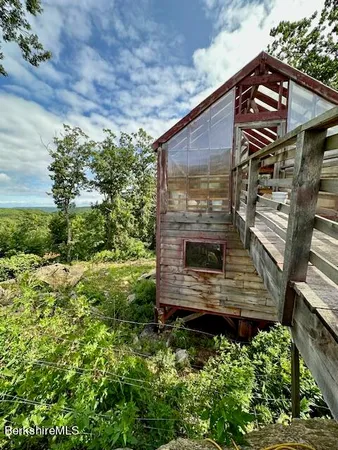 $1,875,000 | 26 A Stonebridge Way, Tyringham, MA 01238