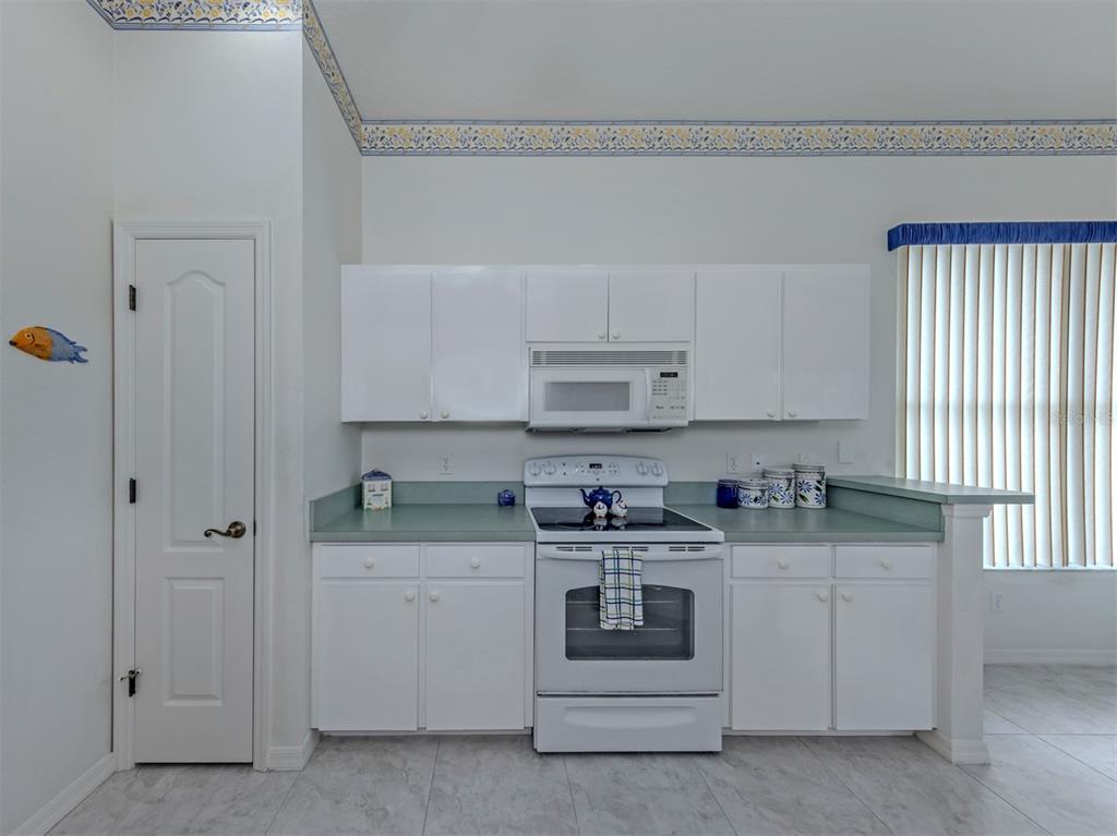 737 Pond Lily Way Venice, FL 34293 - Photo 15 of 50
