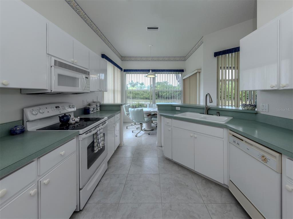 737 Pond Lily Way Venice, FL 34293 - Photo 16 of 50