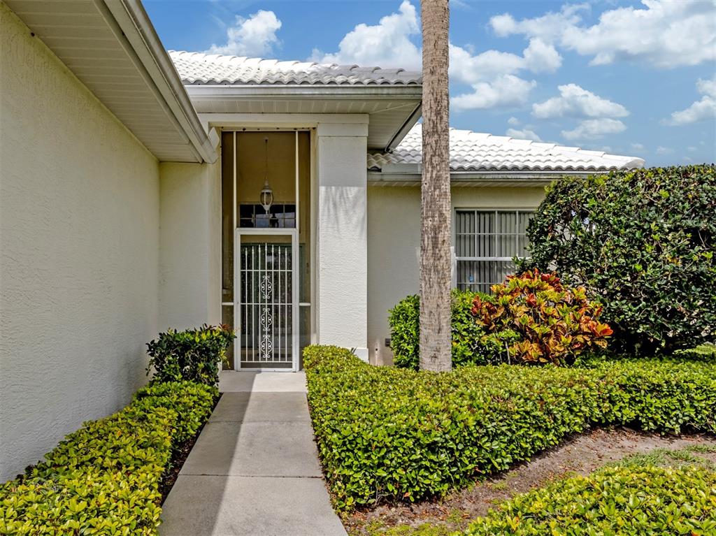 737 Pond Lily Way Venice, FL 34293 - Photo 2 of 50