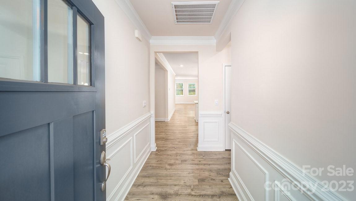 254 Fox Cove Road Hendersonville, NC 28792 - Photo 2 of 27 Gallery Image 2