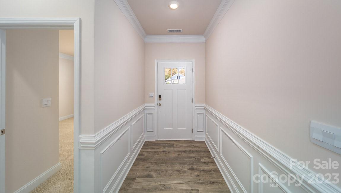 254 Fox Cove Road Hendersonville, NC 28792 - Photo 3 of 27 Gallery Image 3