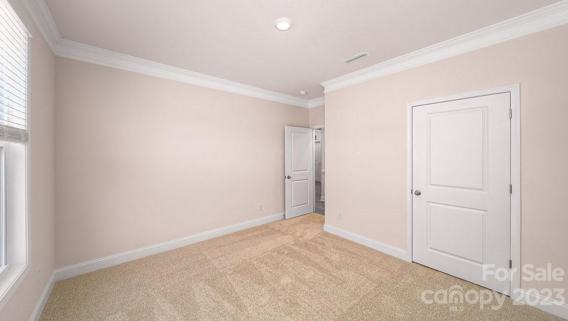 254 Fox Cove Road Hendersonville, NC 28792 - Photo 5 of 27 Gallery Image 5