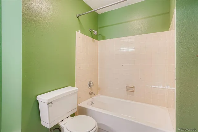 $1,995 | 387 Upham Street, Lakewood, CO 80226