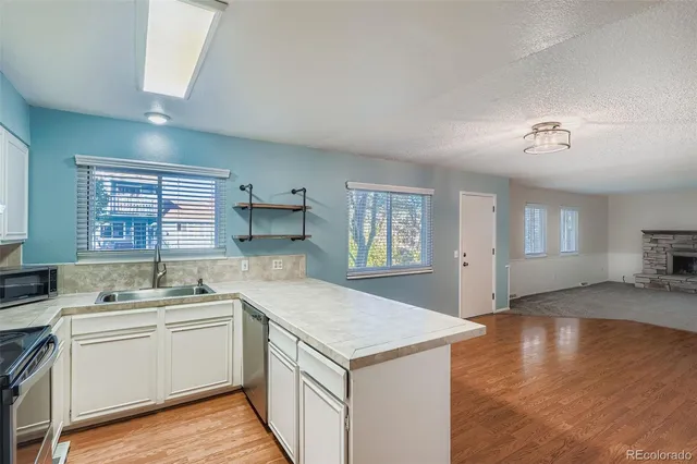 $1,995 | 387 Upham Street, Lakewood, CO 80226