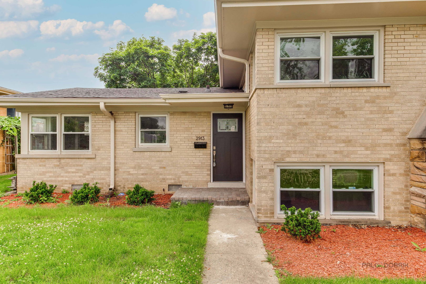 2913 West Sibley Street Park Ridge, IL 60068 - Photo 2 of 22