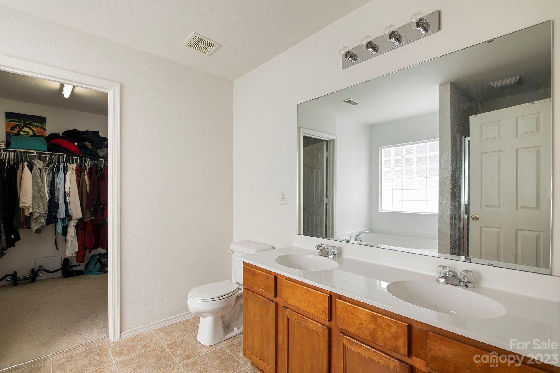 8954 Chalkstone Road Charlotte, NC 28216 - Photo 25 of 36 Gallery Image 25