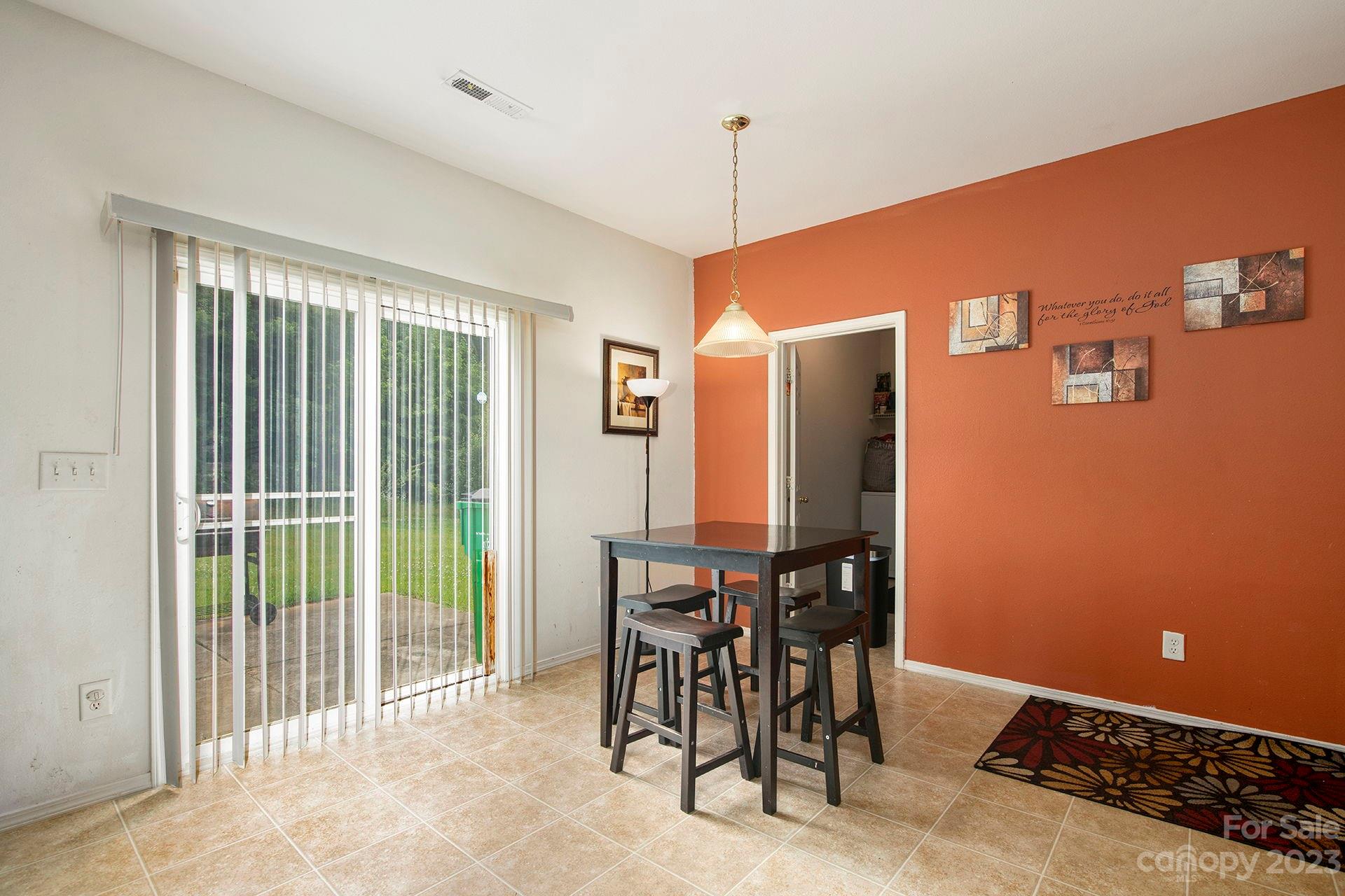 8954 Chalkstone Road Charlotte, NC 28216 - Photo 10 of 36 Gallery Image 10