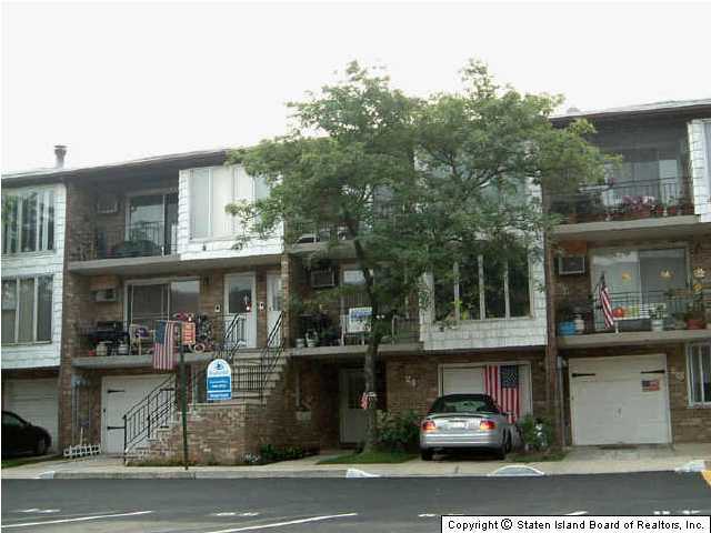 a car parked in front of a building