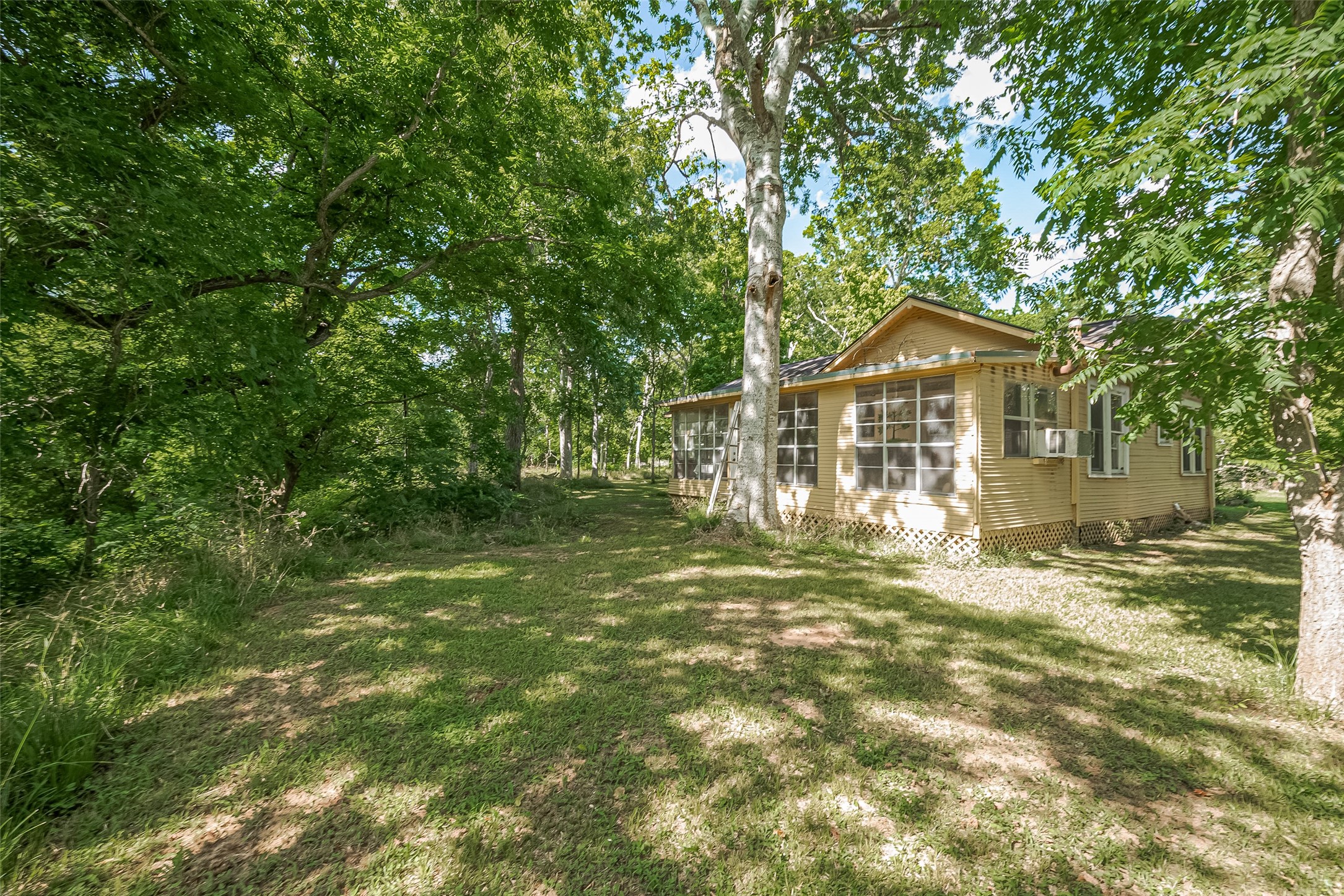 2511 Hartwell Road Brookshire, TX 77423 - Photo 11 of 40 a view of a house with a yard