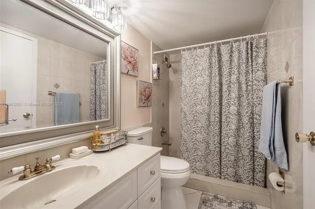 $2,500 | Oceanside, Hallandale Beach, FL 33009