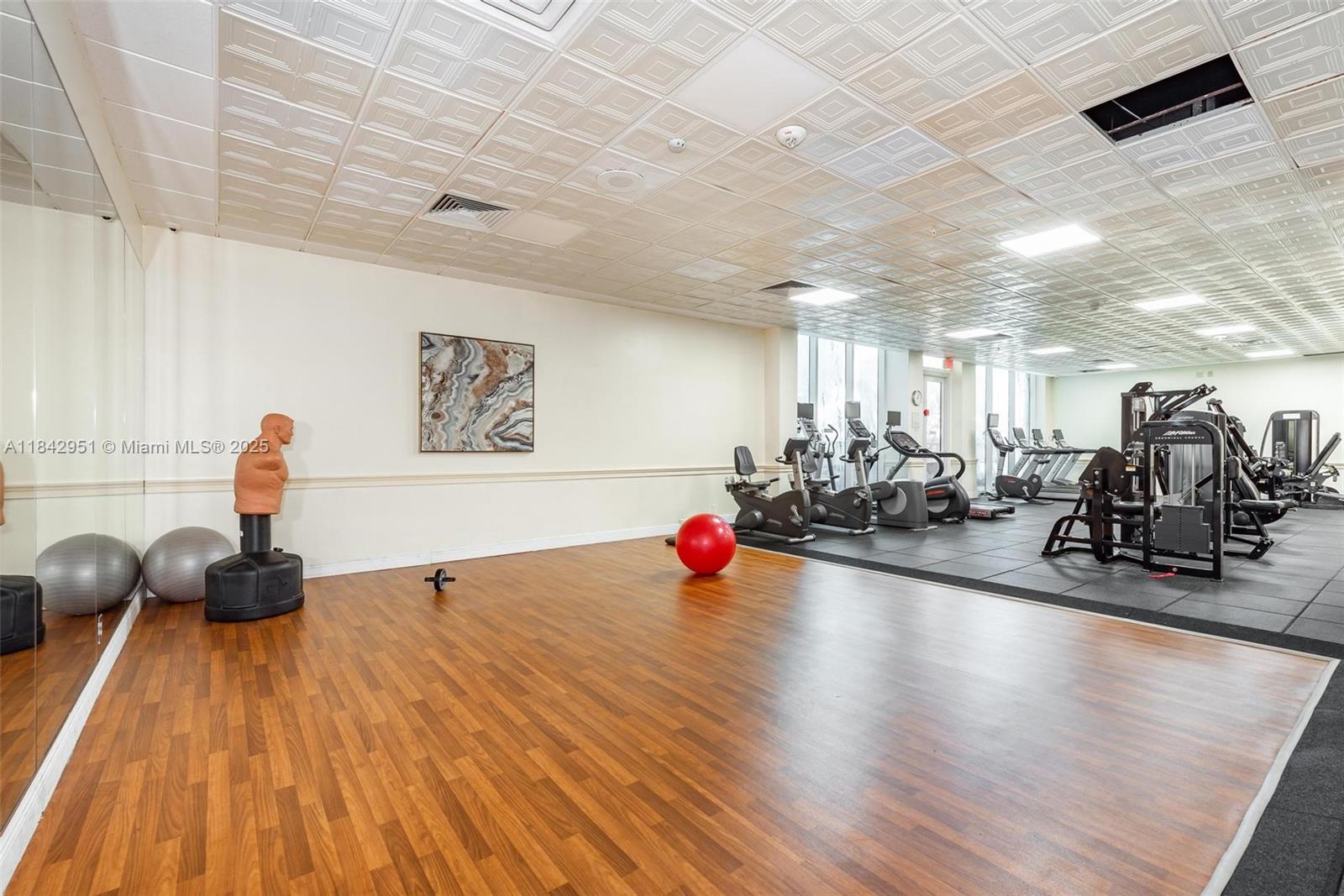 Oceanside Hallandale Beach, FL 33009 - Photo 28 of 33