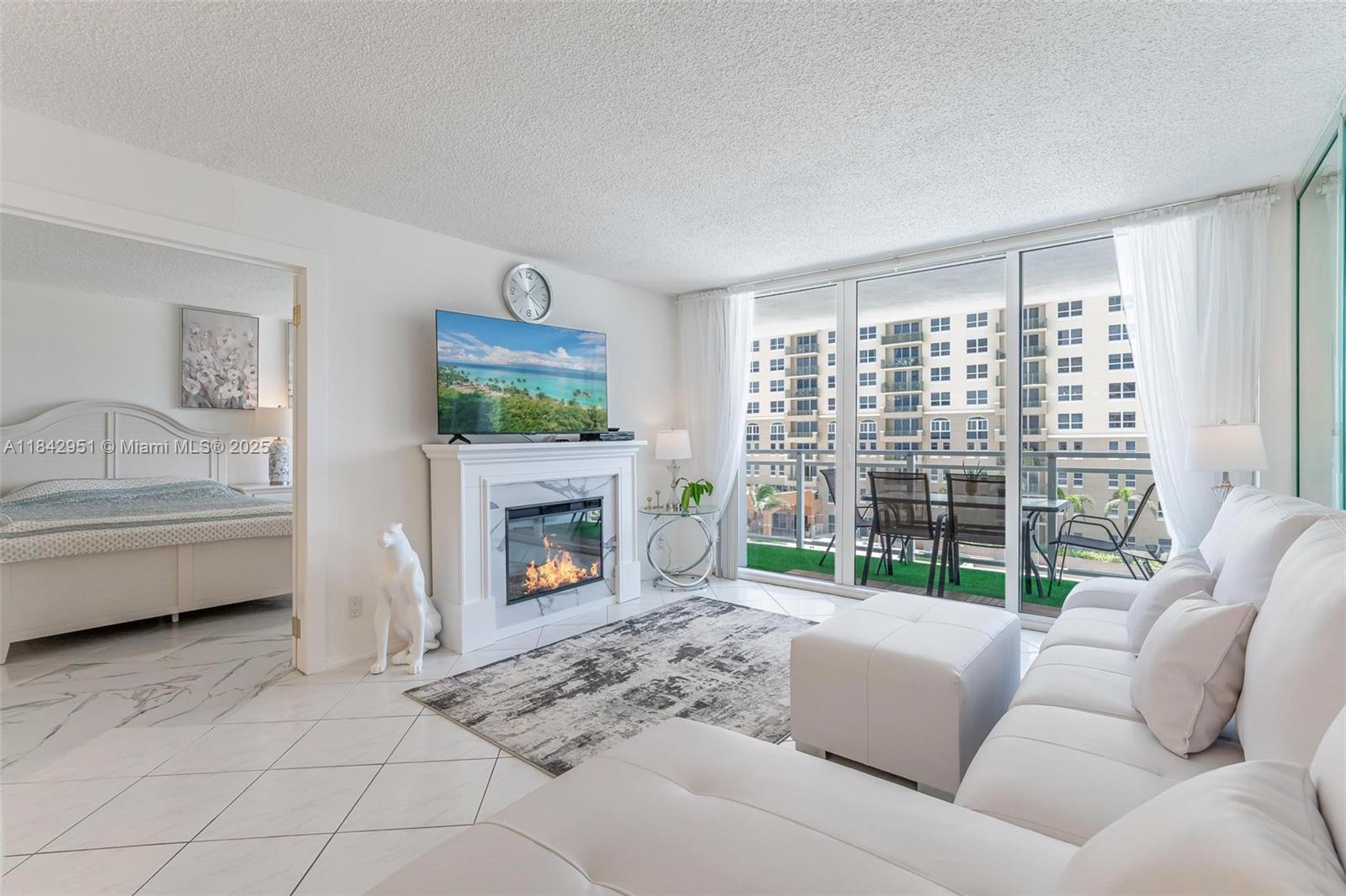 Oceanside Hallandale Beach, FL 33009 - Photo 5 of 33