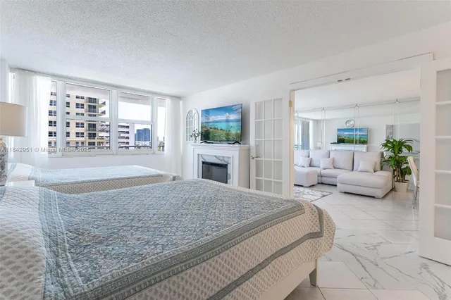 $2,500 | Oceanside, Hallandale Beach, FL 33009