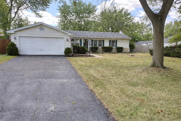 $3,400 | 1119 Crest Lane, Western Springs, IL 60558
