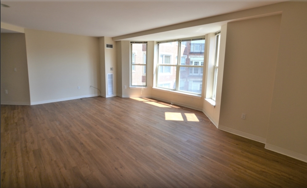 75 Peterborough Street, Unit 620 Boston, MA 02215 - Photo 4 of 14
