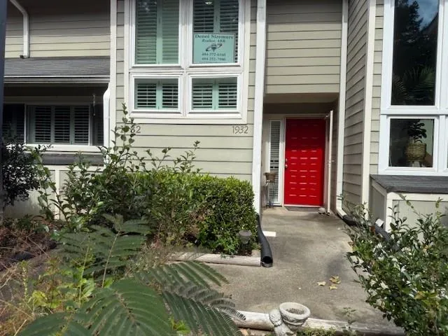 $210,000 | 1932 Variations Drive Northeast, Atlanta, GA 30329