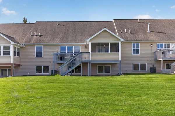 $339,900 | 3690 Terrace Hills Lane, Unit 25, Jackson, MI 49203