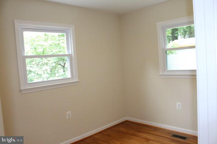 14311 Fullerton Road Woodbridge, VA 22193 - Photo 24 of 29 Gallery Image 24
