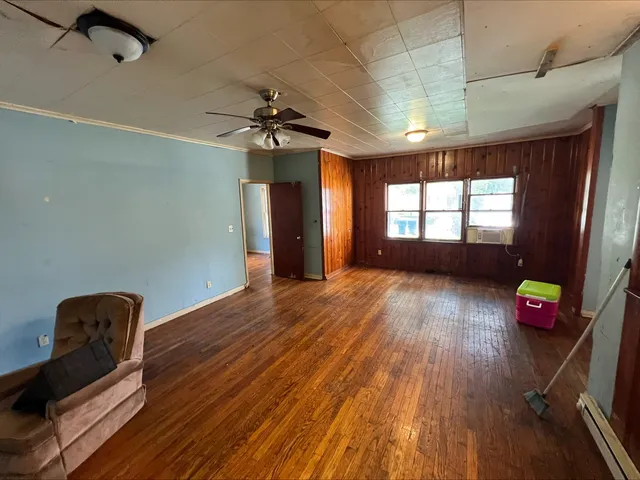 $625,000 | 211 West Broadway, Monmouth, IL 61462