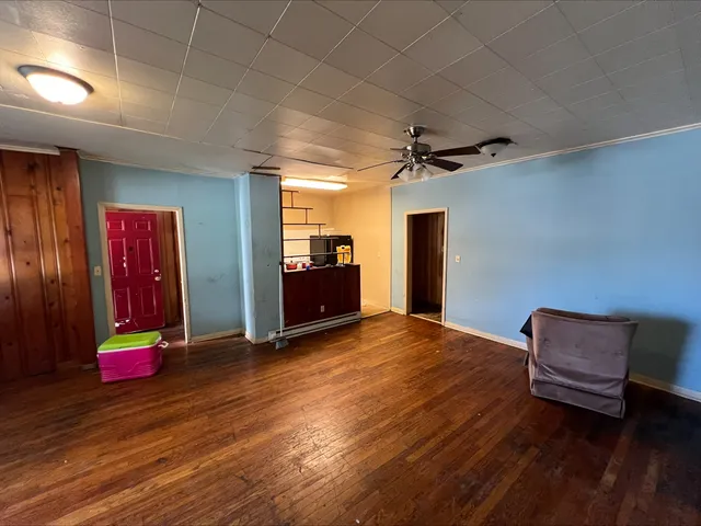 $625,000 | 211 West Broadway, Monmouth, IL 61462