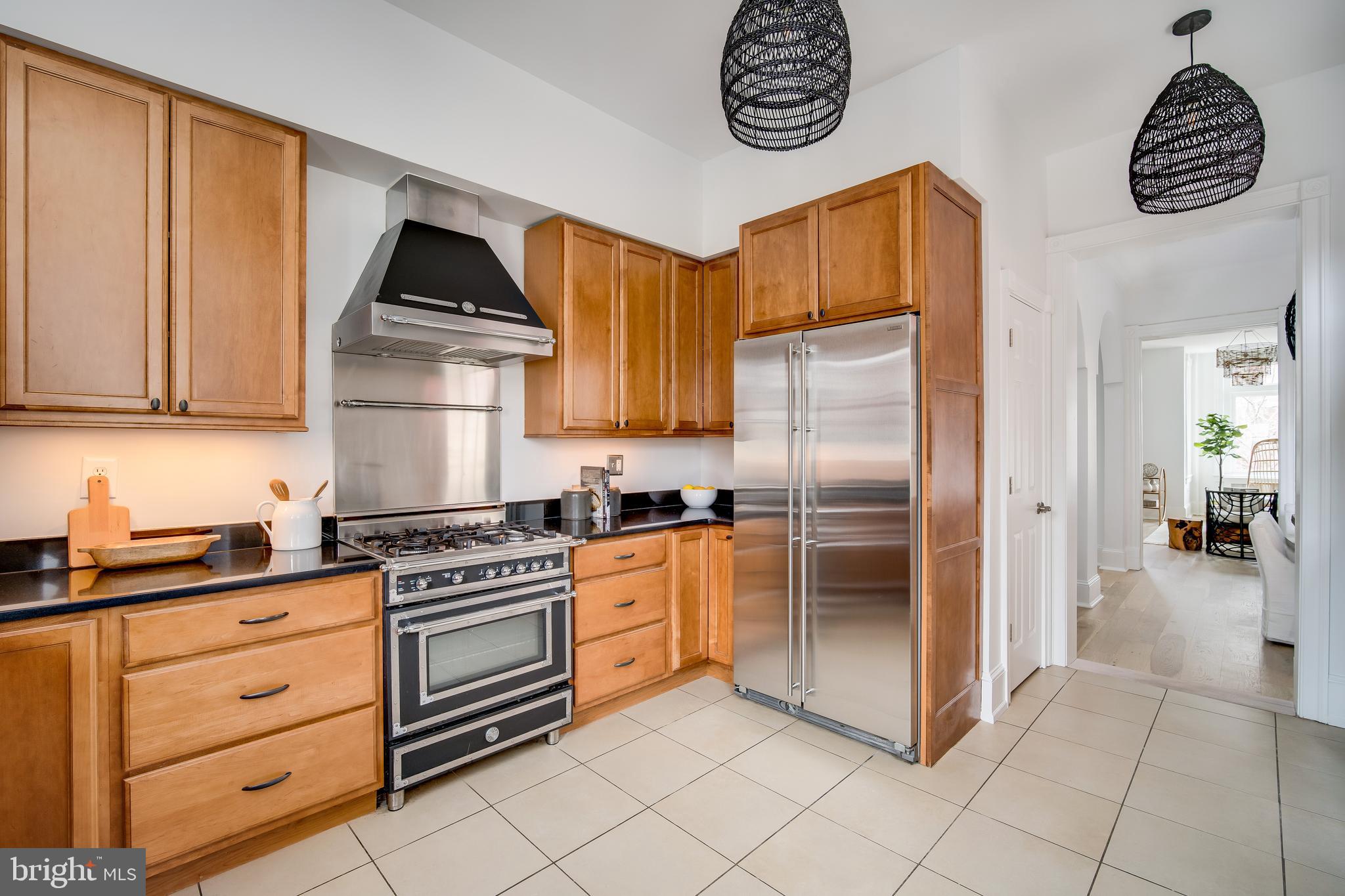 39 S Street Northwest Washington, DC 20001 - Photo 16 of 54 JennAir Refrigerator